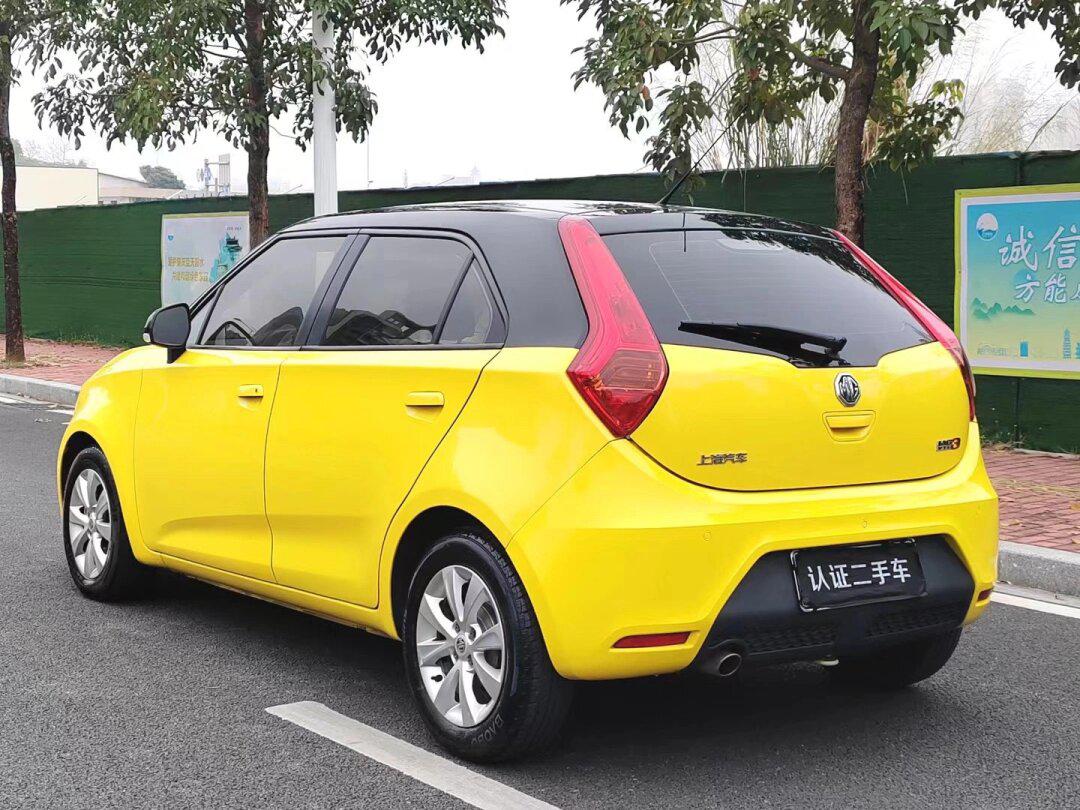 2011年名爵mg3.自动波,天窗.多功能方向盘.导航大屏,省油上下班利器.