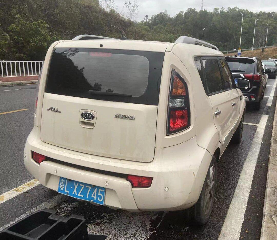 起亚秀尔~1.6l自动gl