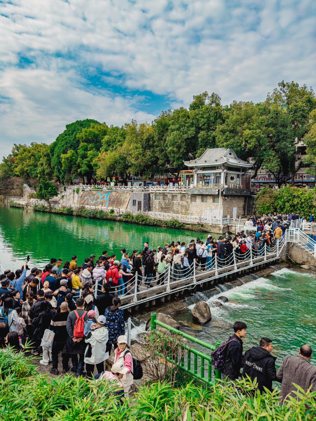 象鼻山·日月双塔·古南门|2024春节自驾游11