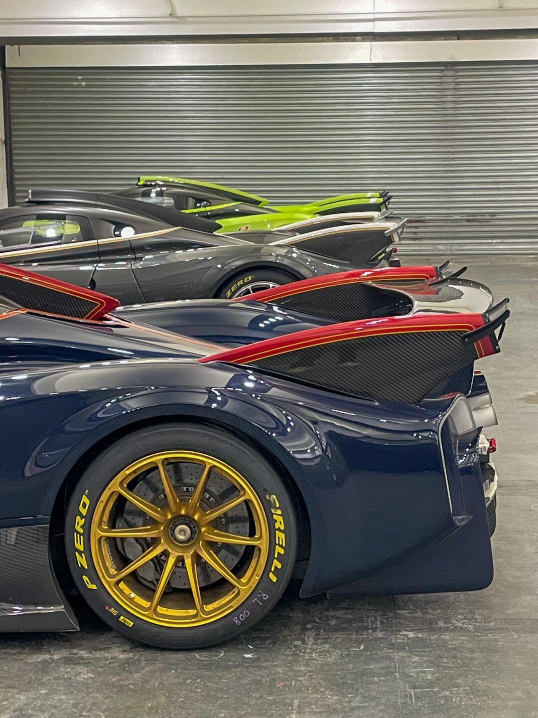 耳朵嗡嗡响的赛道日 见识了天籁之音的帕加尼huayrar_有钱人的社区_易