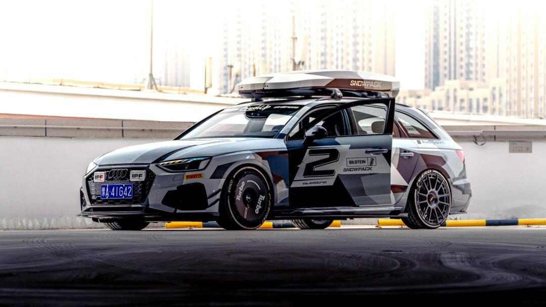 2024款奥迪s4 avant !