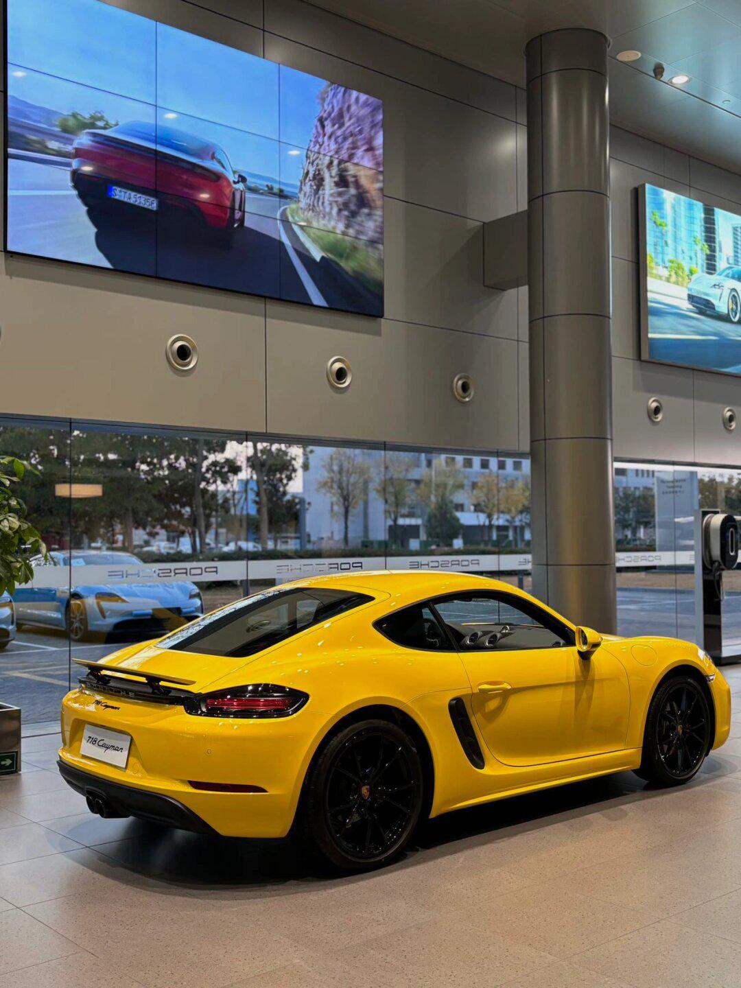 718社区>青春没有售价|冲保时捷718就在当下99>1080_1440竖版 竖屏