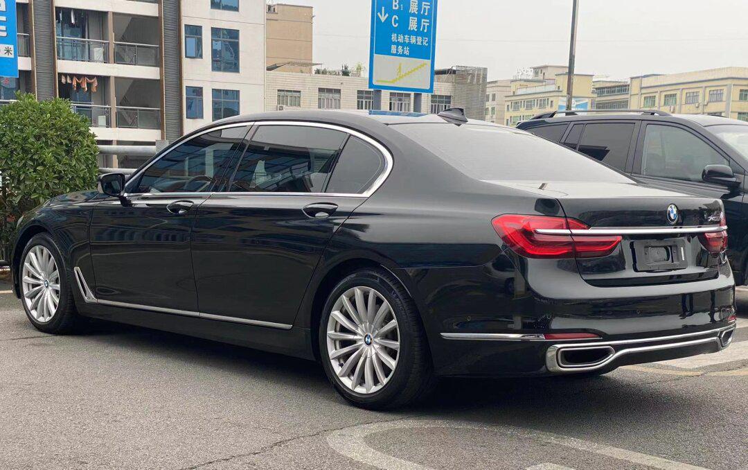 16年16款宝马740li 3.0t豪华型 指导价135.8万 3.