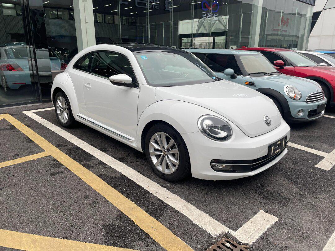 一手带天窗高配白色甲壳虫1.2t来啦6015