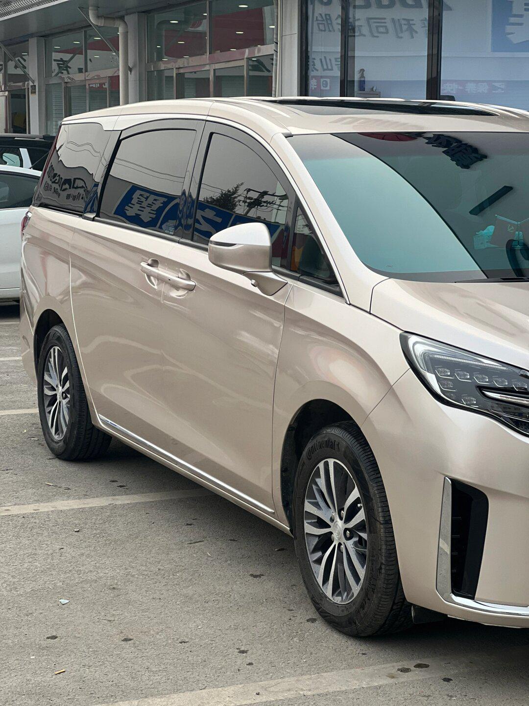 自古金色就是高级与奢华的代表97_别克gl8社区_易车社区