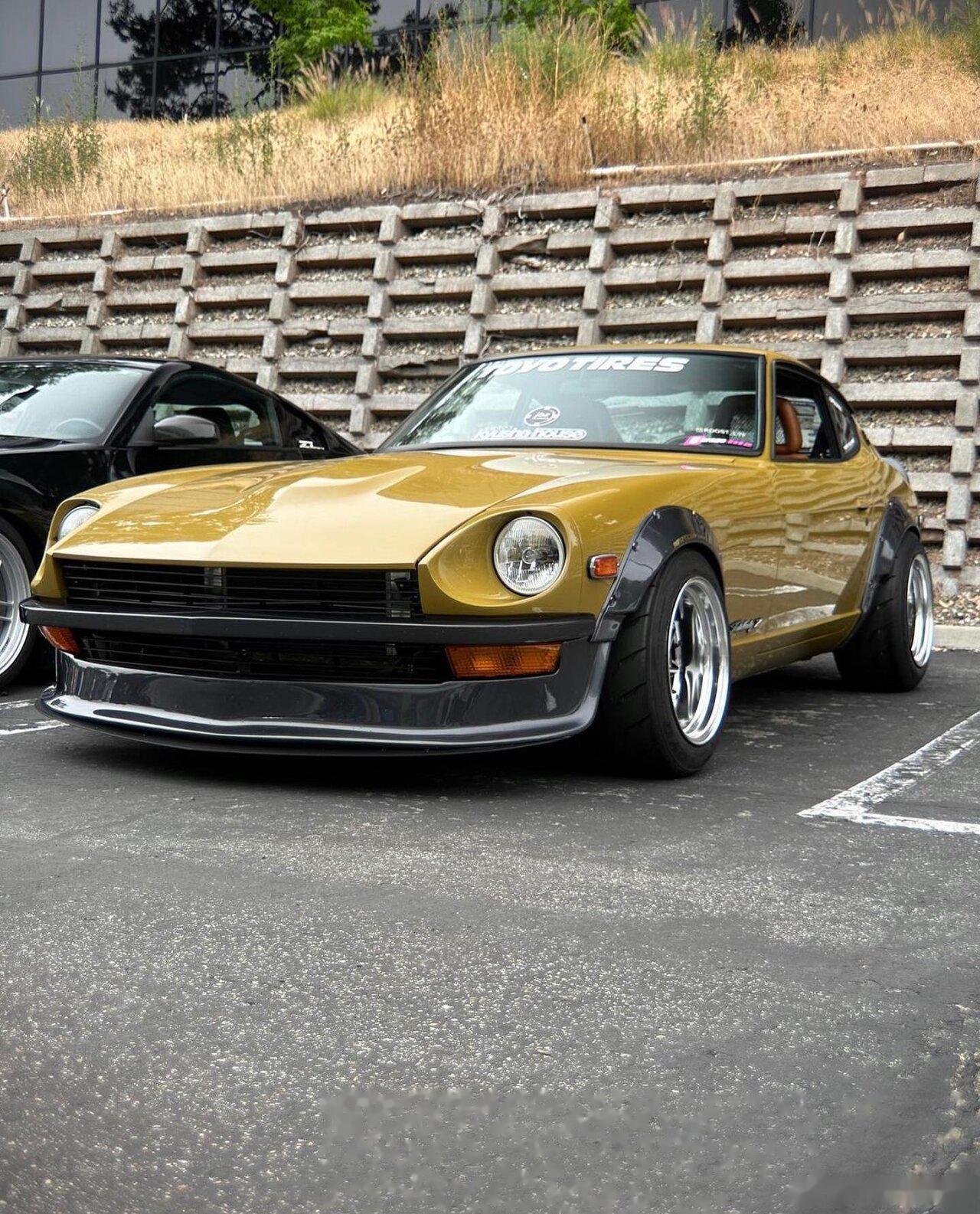 日产240z,金色代表着什么?那当然是财富