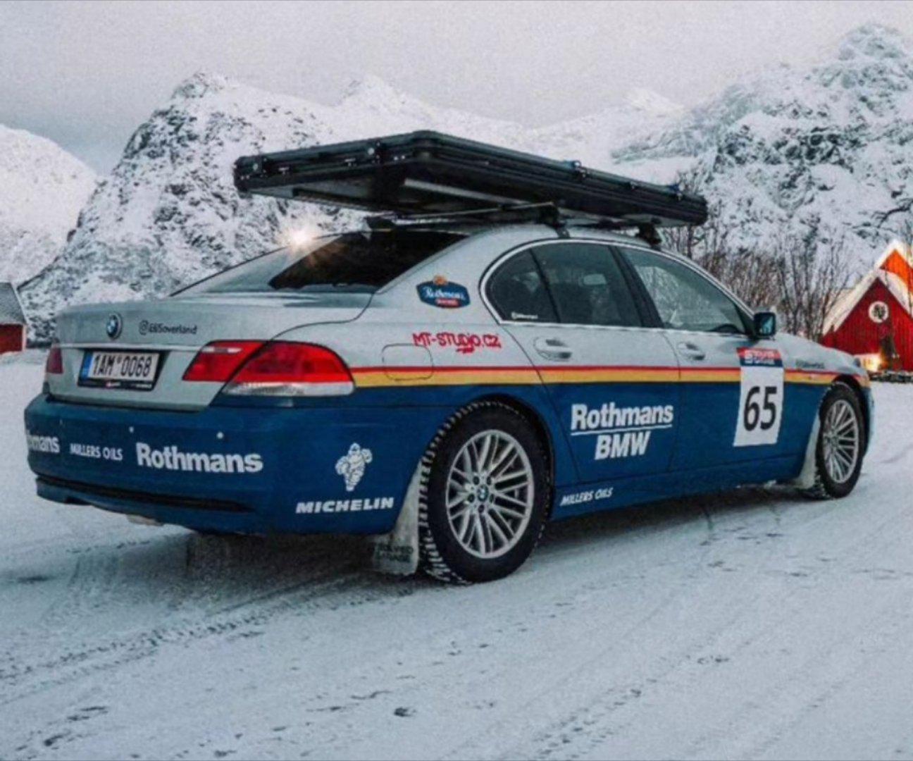 宝马730d e65在"罗斯曼斯"拉力赛上使用,配备改装悬架( 51毫米),附加