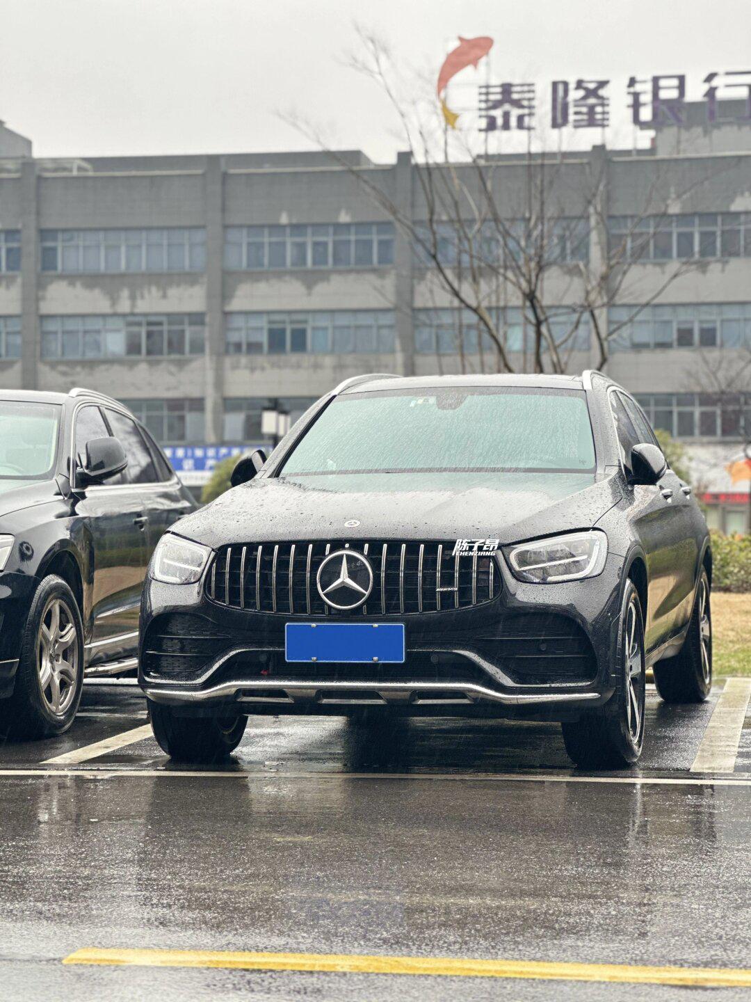 那就换个感觉吧!奔驰glc更换银色立体gt中网