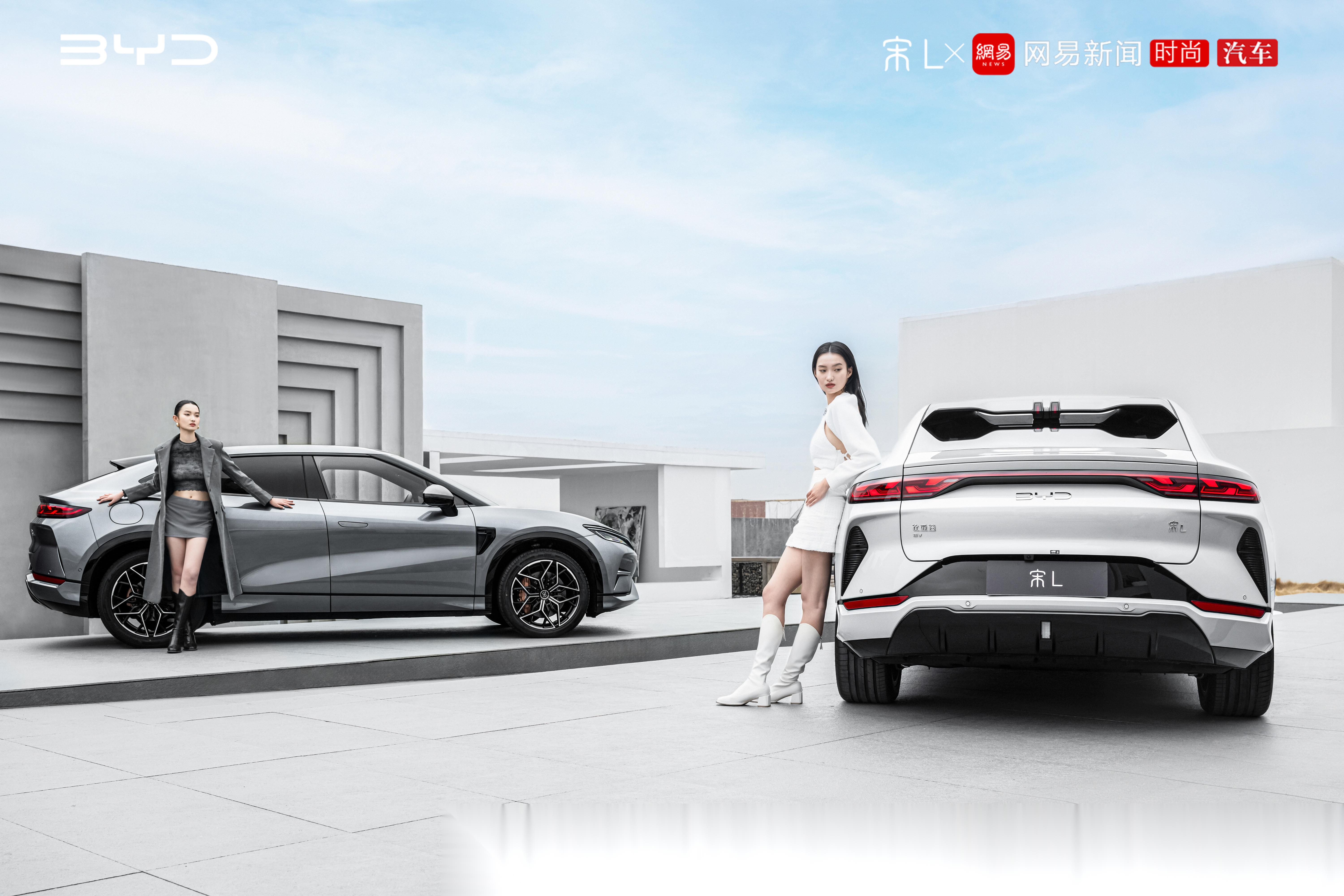 新生代双胞胎模特关茈文&关茈匀 各自独特却又和谐共鸣 用自身的