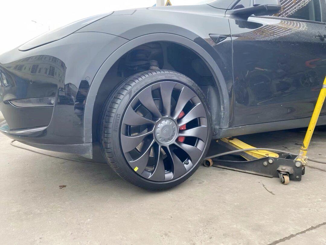 特斯拉model y升级yp21寸轮毂