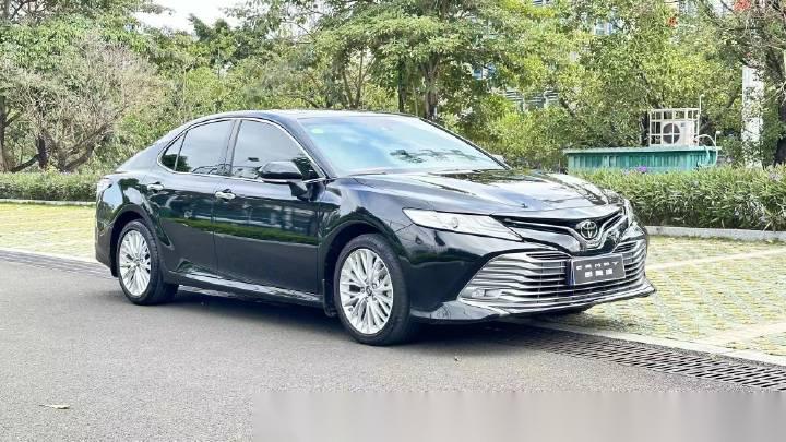 丰田 凯美瑞 2019款 2.5g 豪华版 国vi 20年12月份上牌,2.