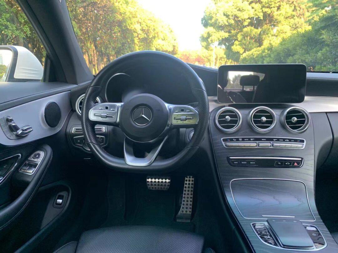 当前位置:>易车>社区>奔驰c级社区>没有女生能拒绝的奔驰coupe>