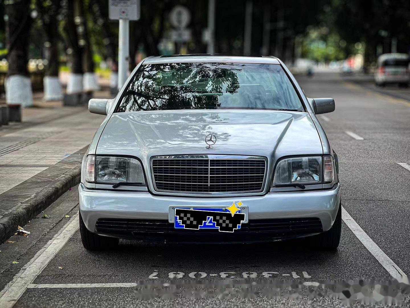 转自pyq 93年的虎头奔s500 我只能说nb 漆面是真好,锃光瓦亮的 内饰保