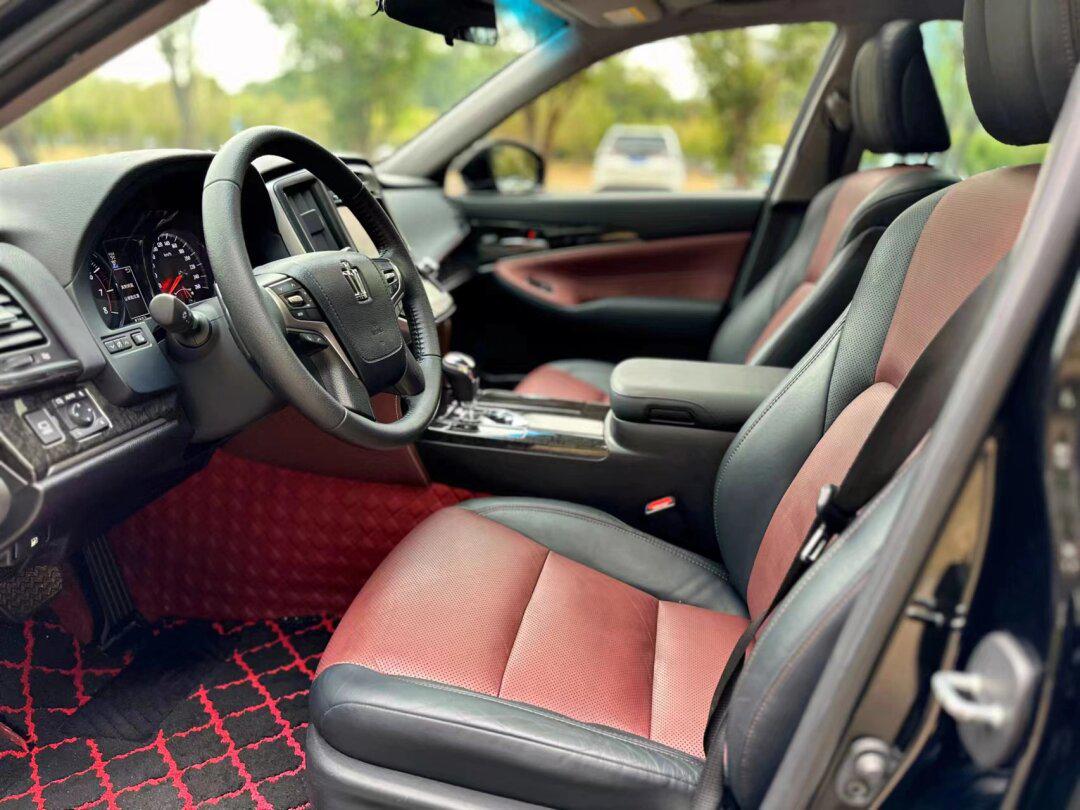 听说卖车快丰田皇冠14代