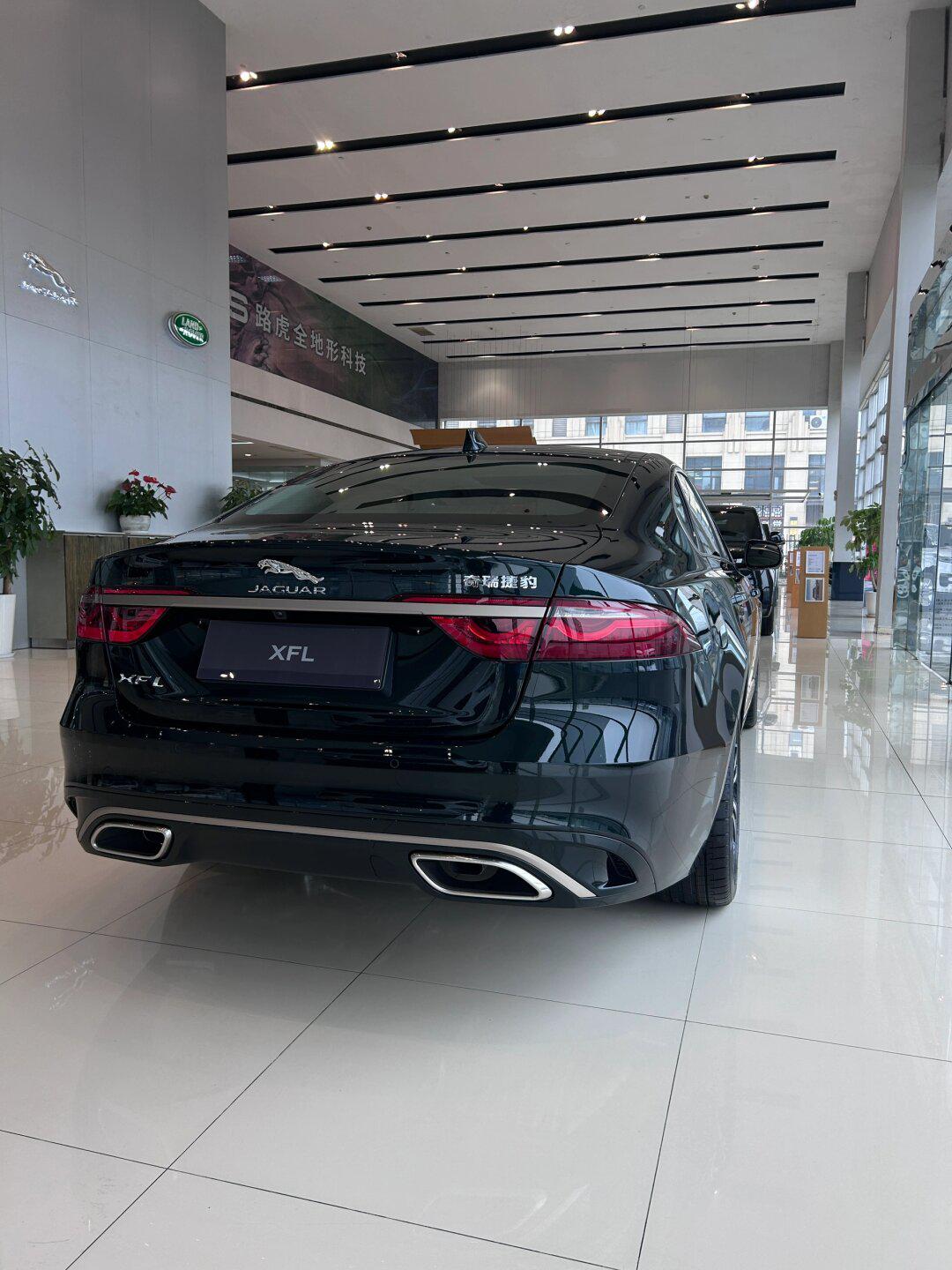 24款 捷豹xfl 赛车绿 现车