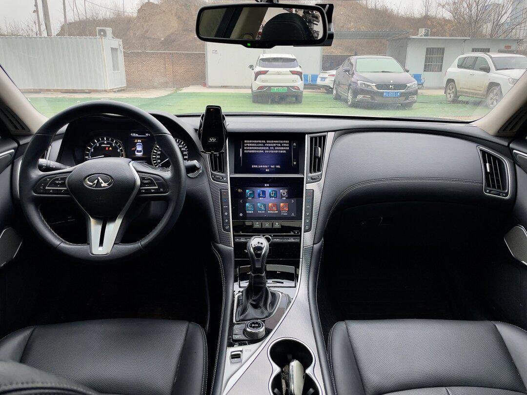 最新车源 21款 英菲尼迪q50l 进享版 新车指导价30.48万 本地小姐姐个