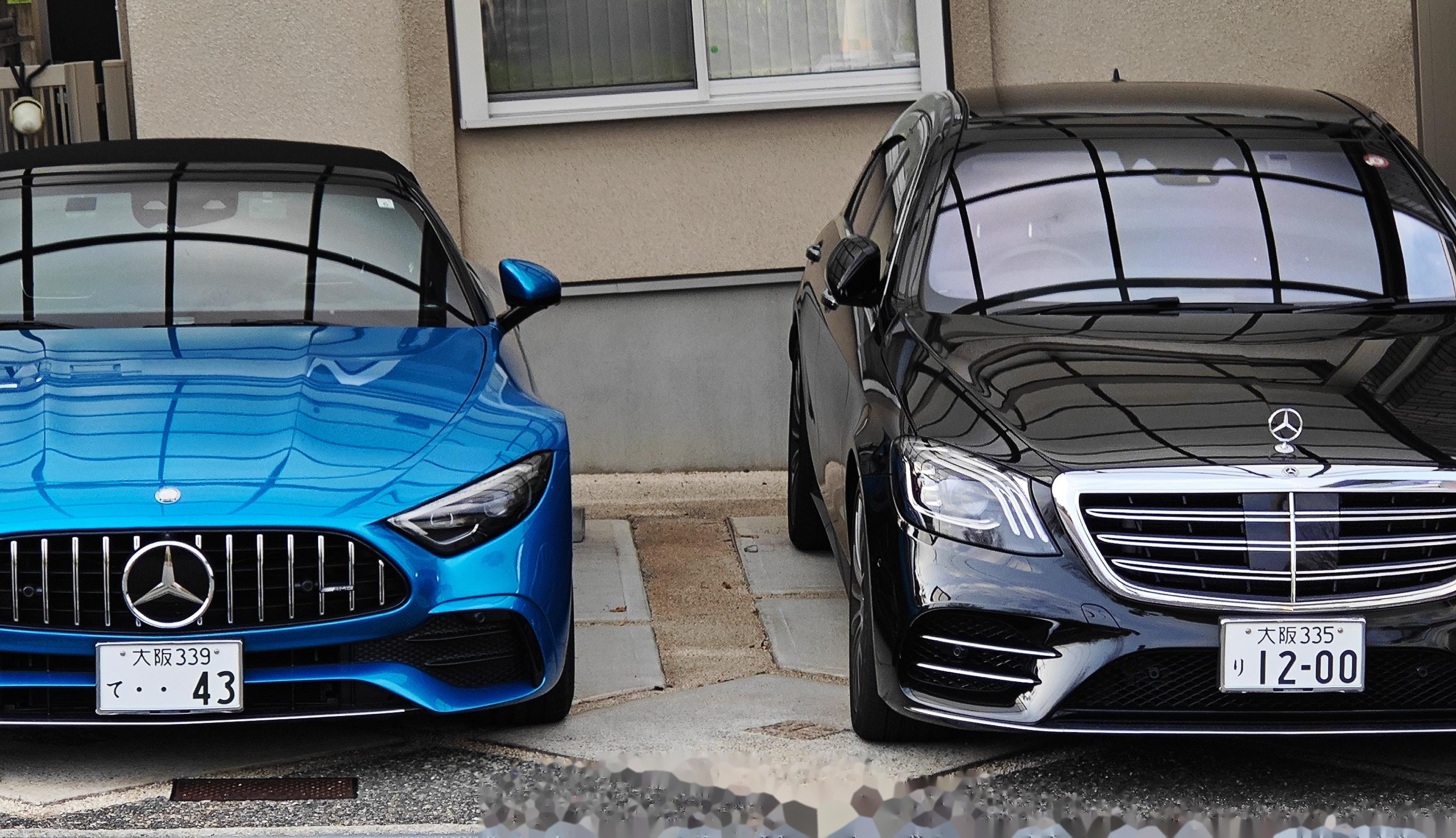 一辆软顶敞篷(amg sl 43) 一辆d级车(奔驰s级 w222) 一辆全尺寸_奔驰s