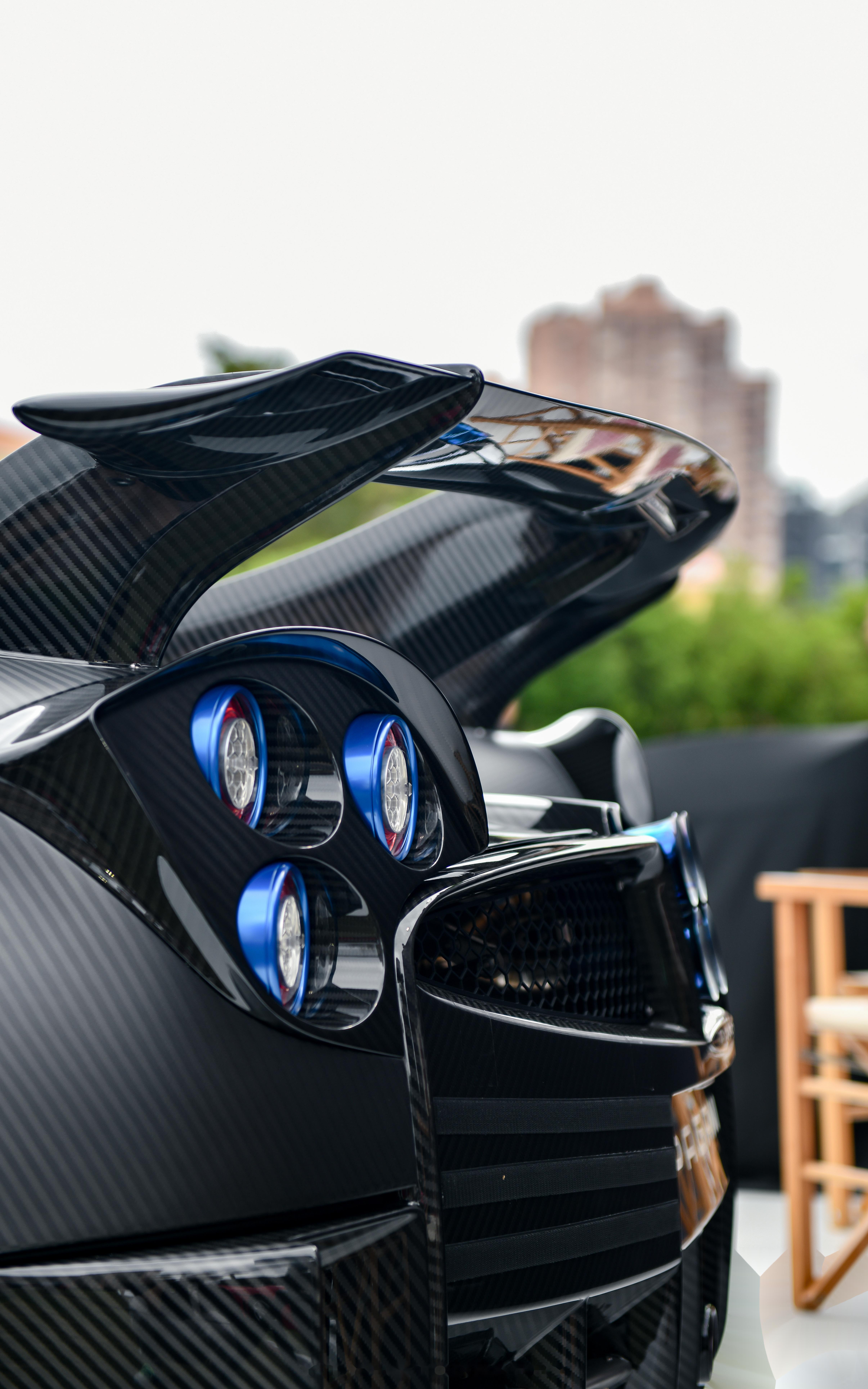 今天都在发帕加尼,那我也来凑个热闹huayra bc absolute 今天没见