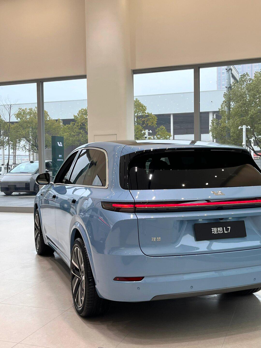 这谁看了不迷糊——全新理想l7 baby blue来了