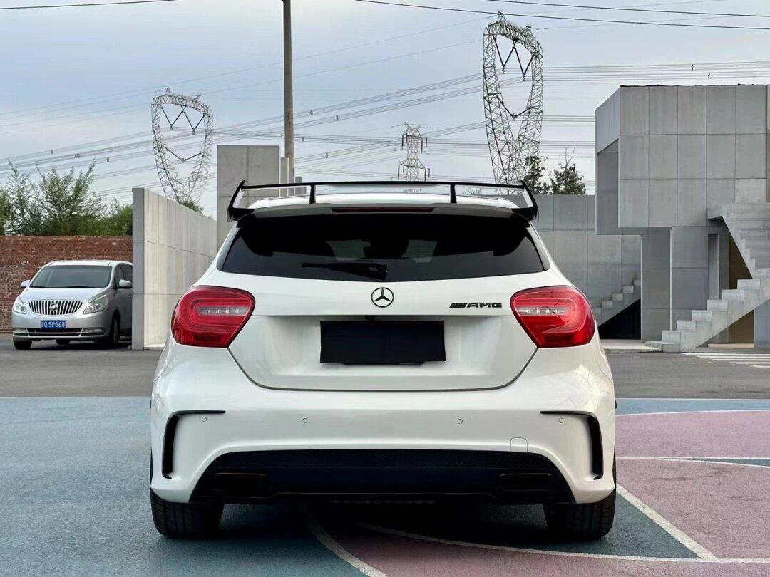 当前位置:>易车>社区>奔驰a级amg社区>特别便宜的奔驰amg45807套件>