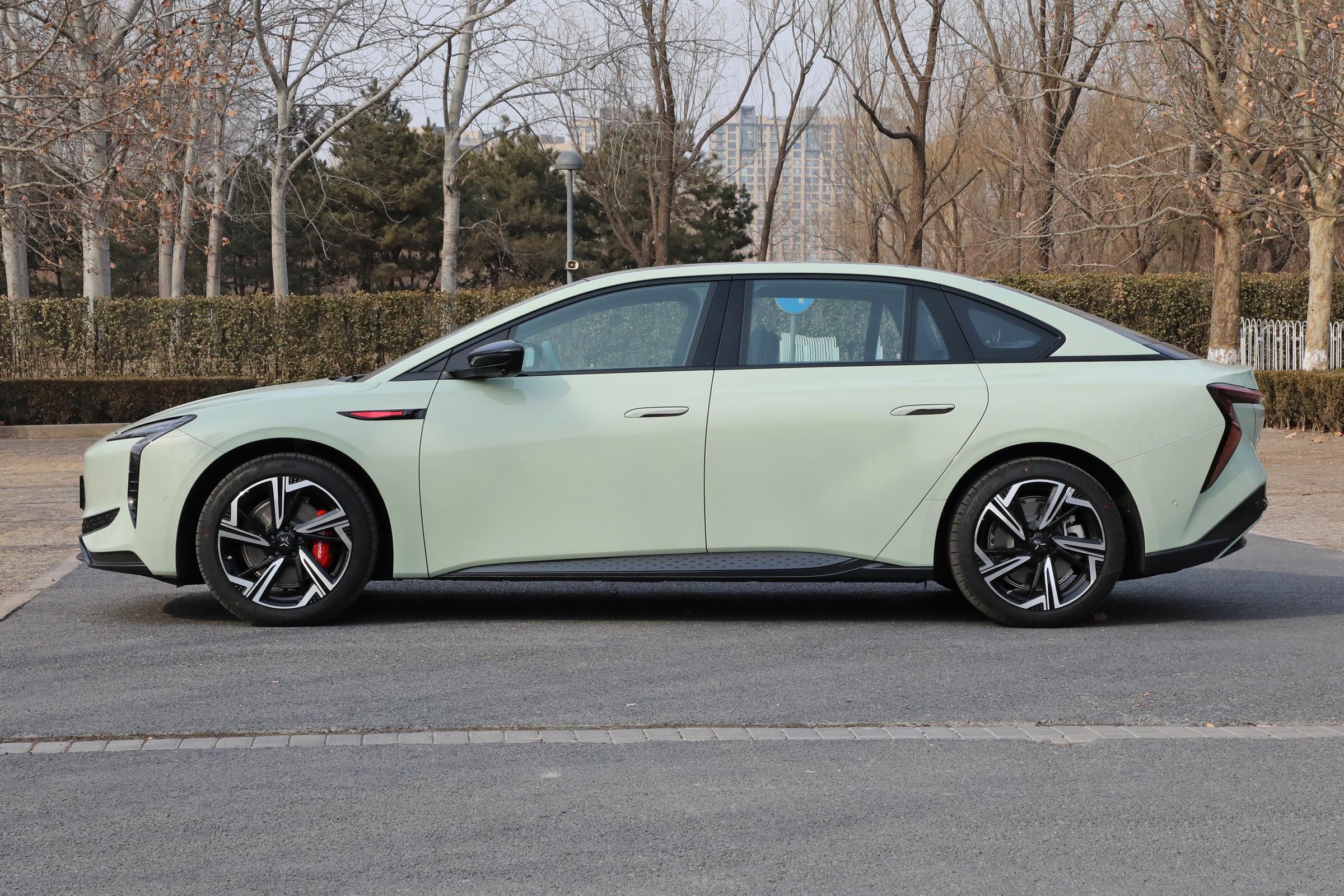 各家车企开年就已经推出了不少新能源车,最在我意料之