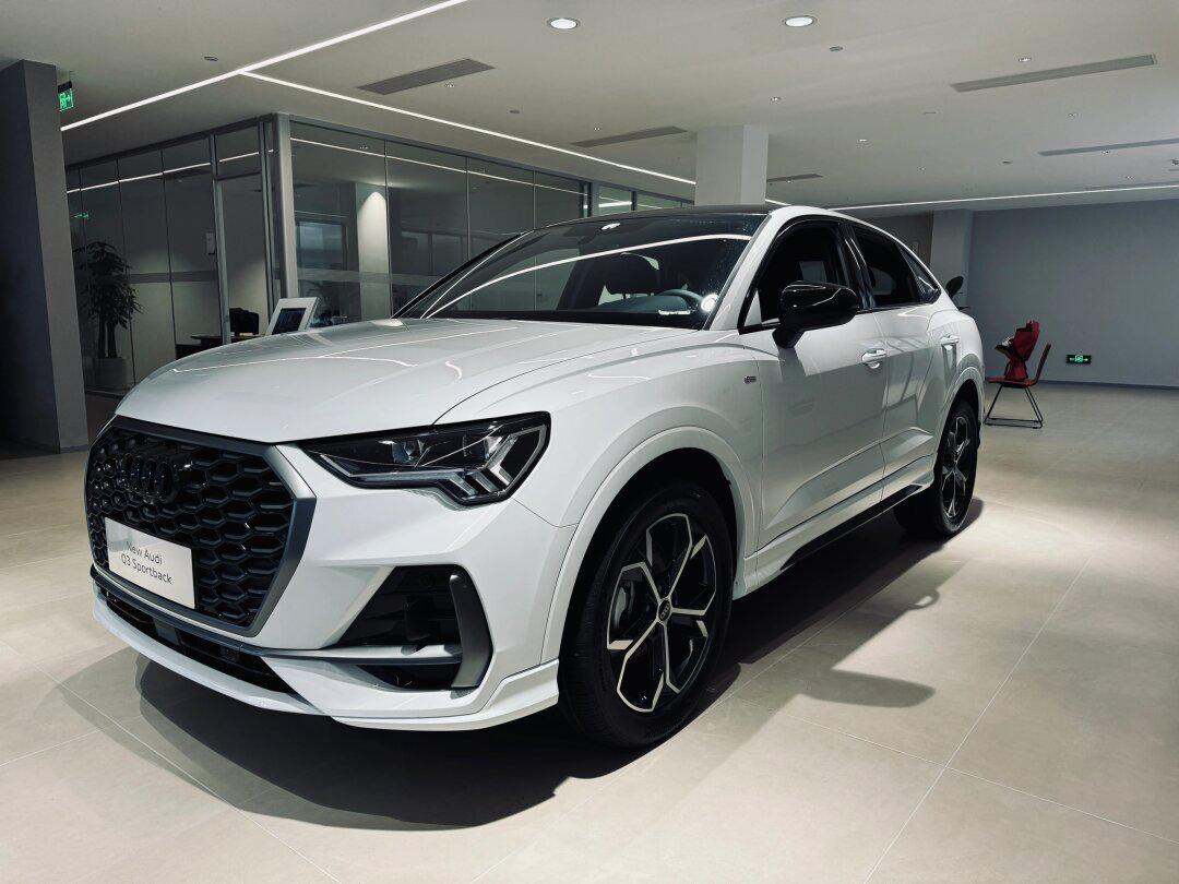 6 运动模式73开启 全新audiq3轿跑