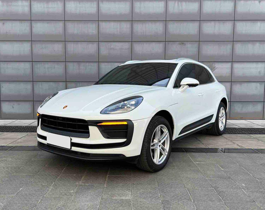 22年新款的保时捷macan外白内红配色_保时捷macan社区_易车社区