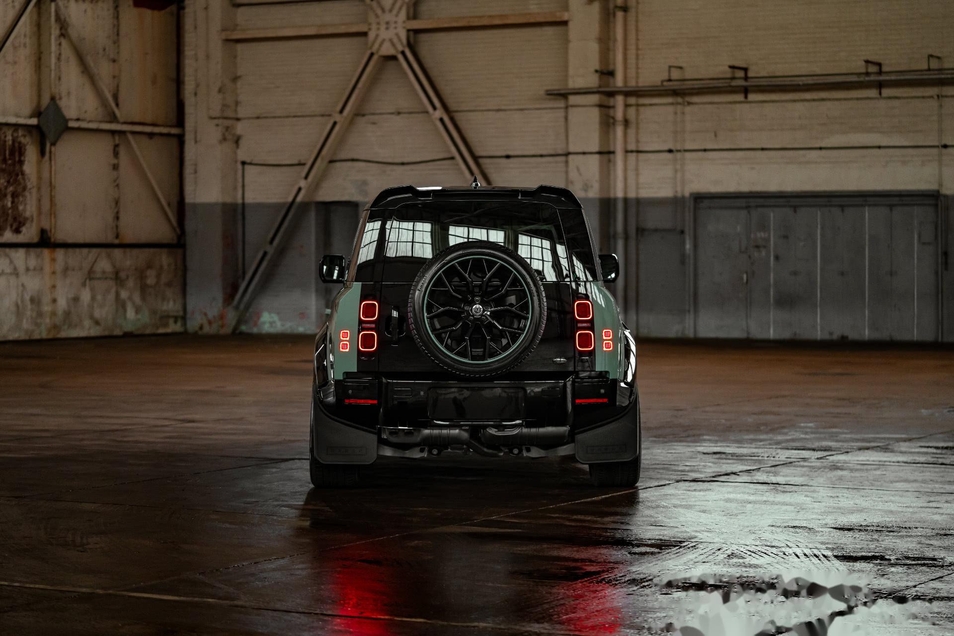 英国豪华定制改装品牌urban automotive操刀改装的路虎卫士75周年.