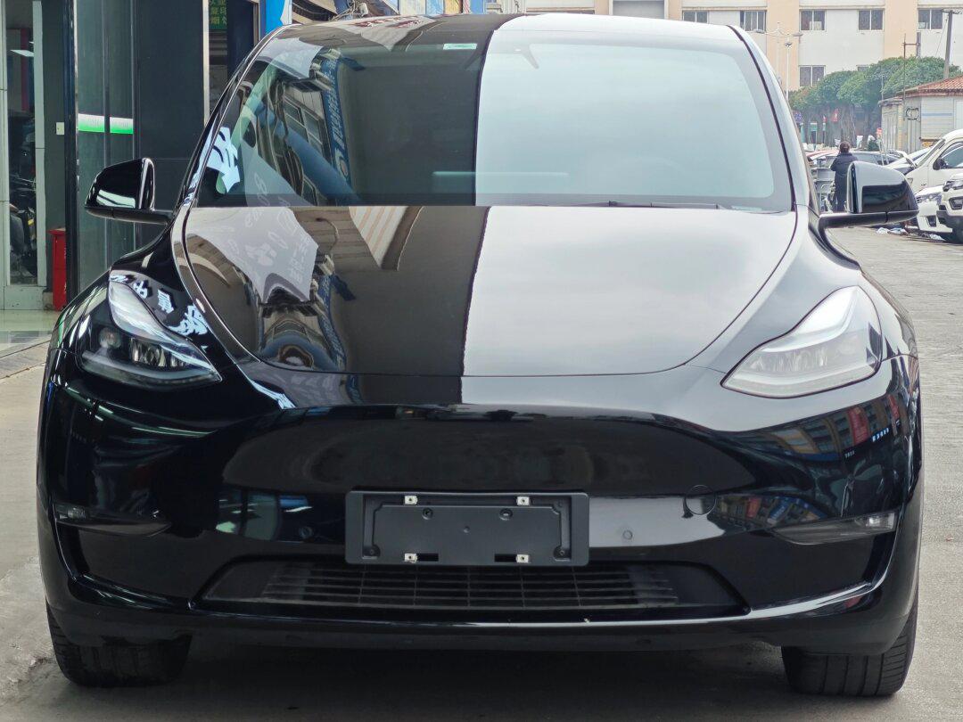 21款特斯拉y,仅1.8万公里原漆.