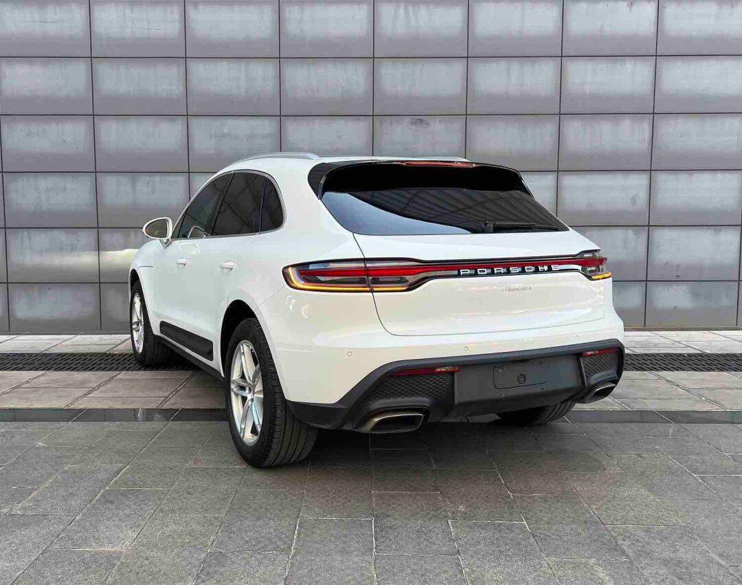 22年新款的保时捷macan外白内红配色_保时捷macan社区_易车社区