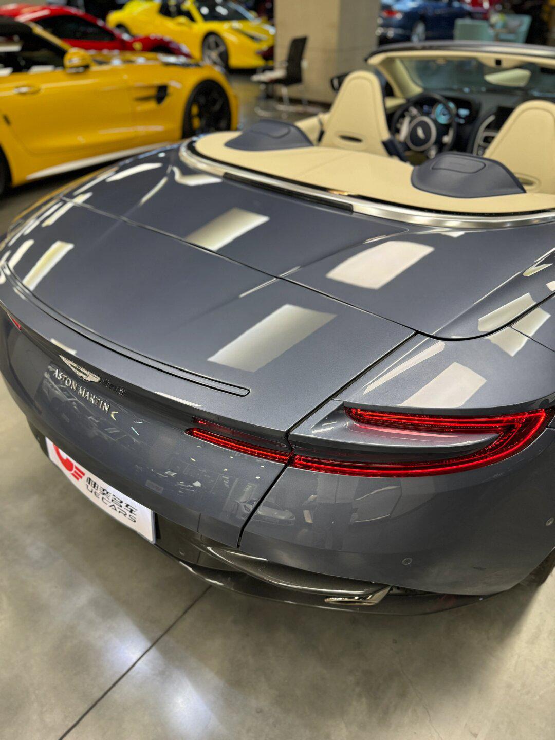 20年9月阿斯顿马丁db11敞篷 一手 行驶10800km 原版车况 升级92?