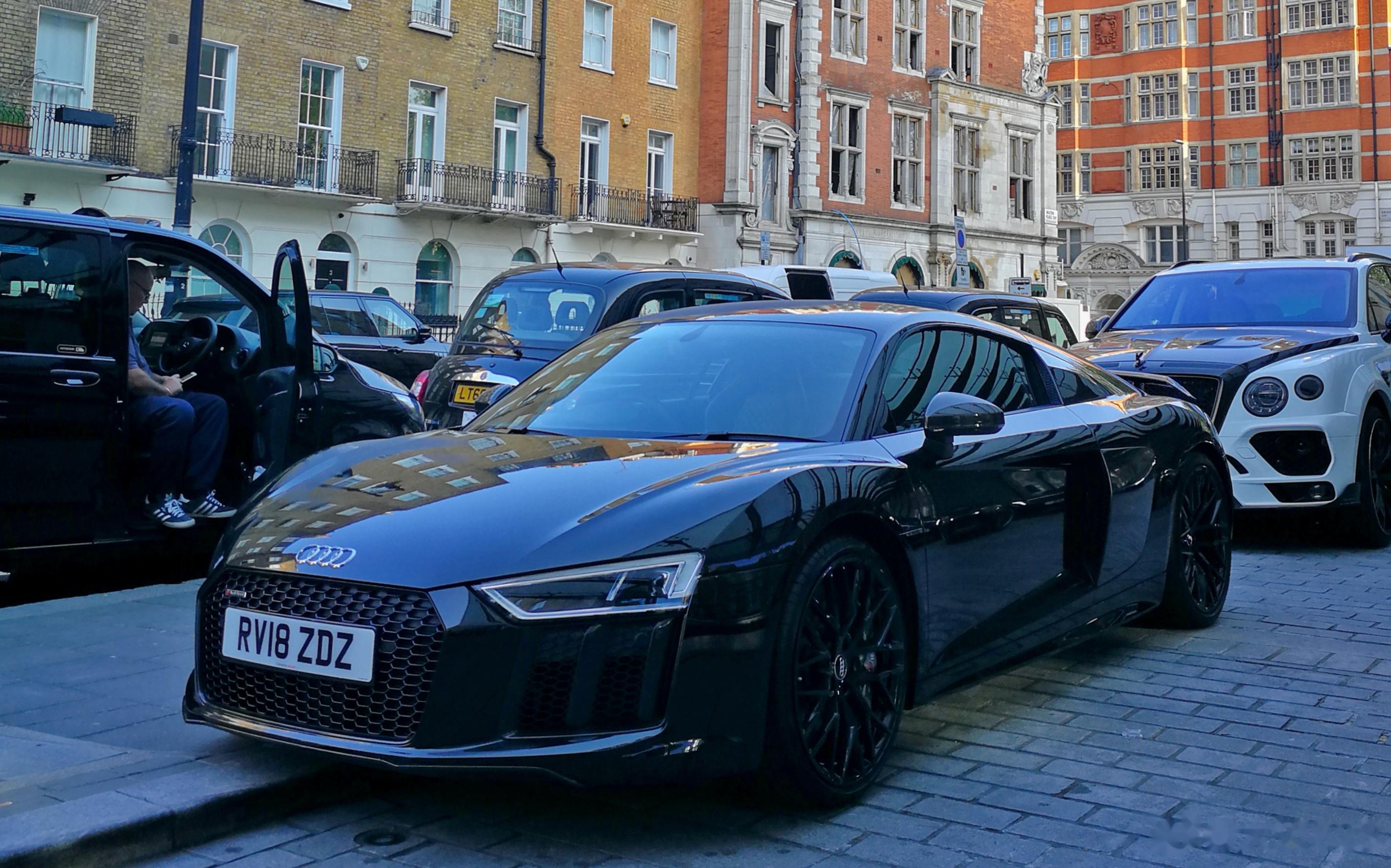 英国(伦敦) 奥迪 r8 v10 plus (2015) (18