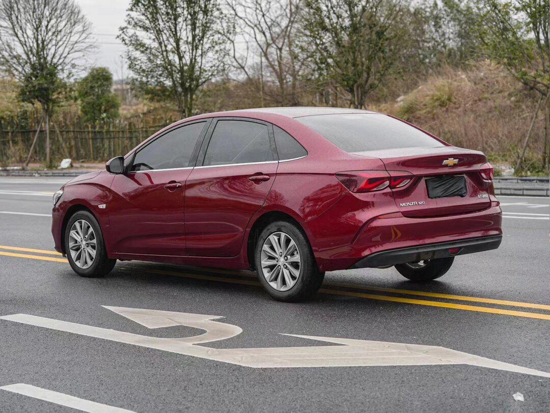 准22年雪佛兰科鲁泽22款320自动悦享版