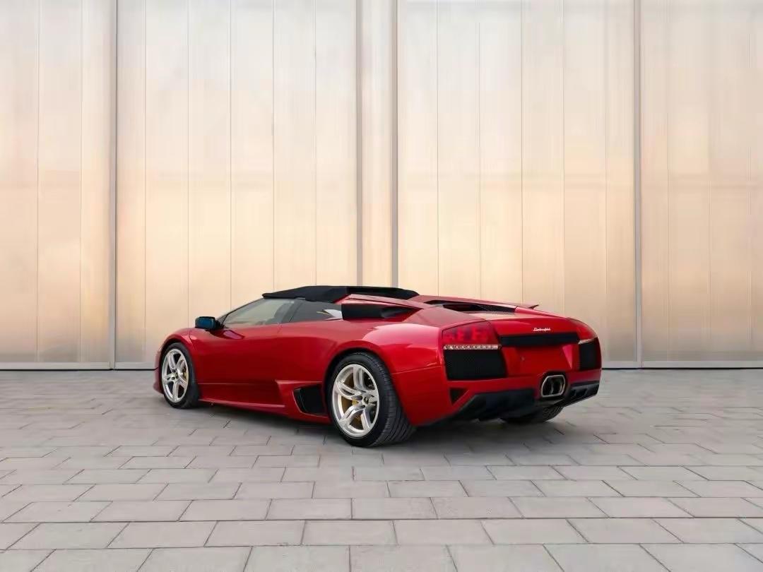 兰博基尼 murciélago lp640-4 roadster,这是一款传奇的_roadster