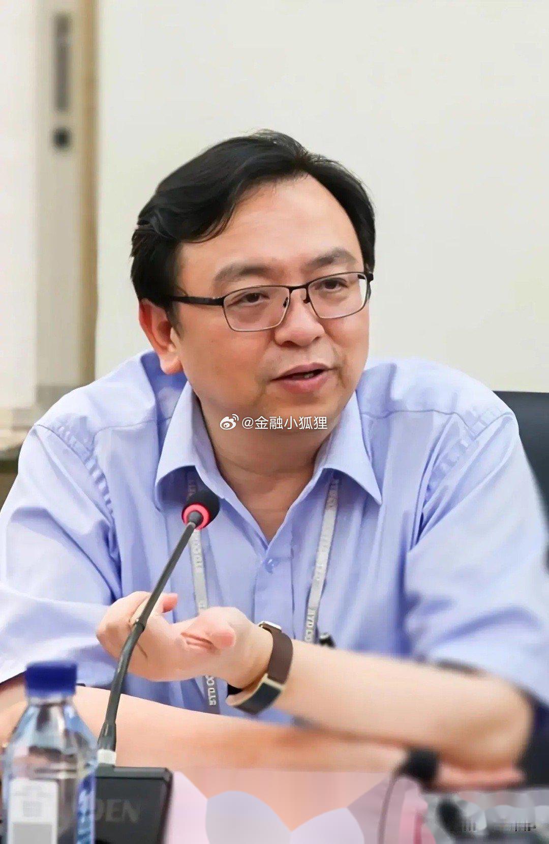 比亚迪老板王传福,谈国内电动车市场,他说:我们和西方不一样,对石油的