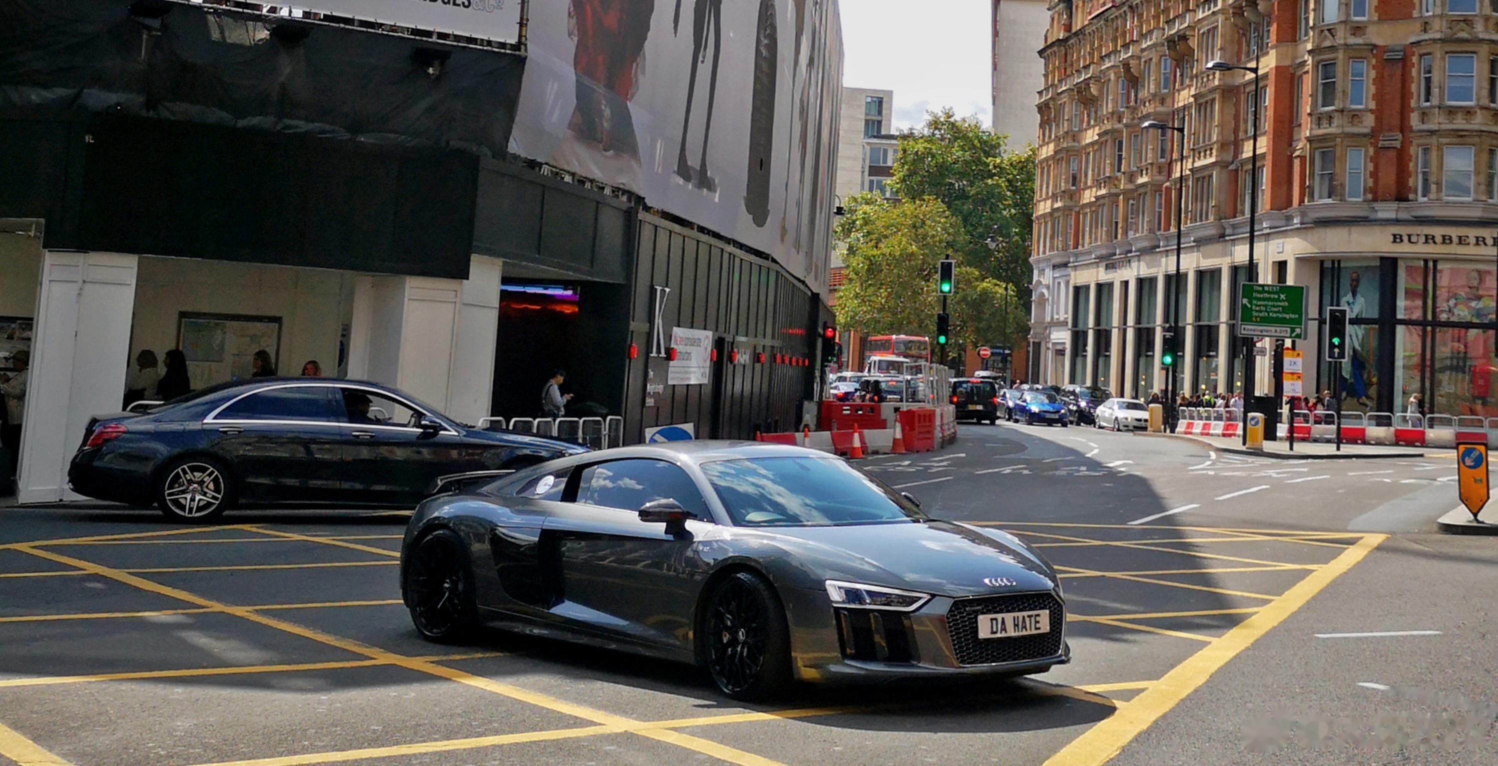 英国(伦敦) 奥迪 r8 v10 plus (2015) (18-21)_奥迪r8社区_易车社区