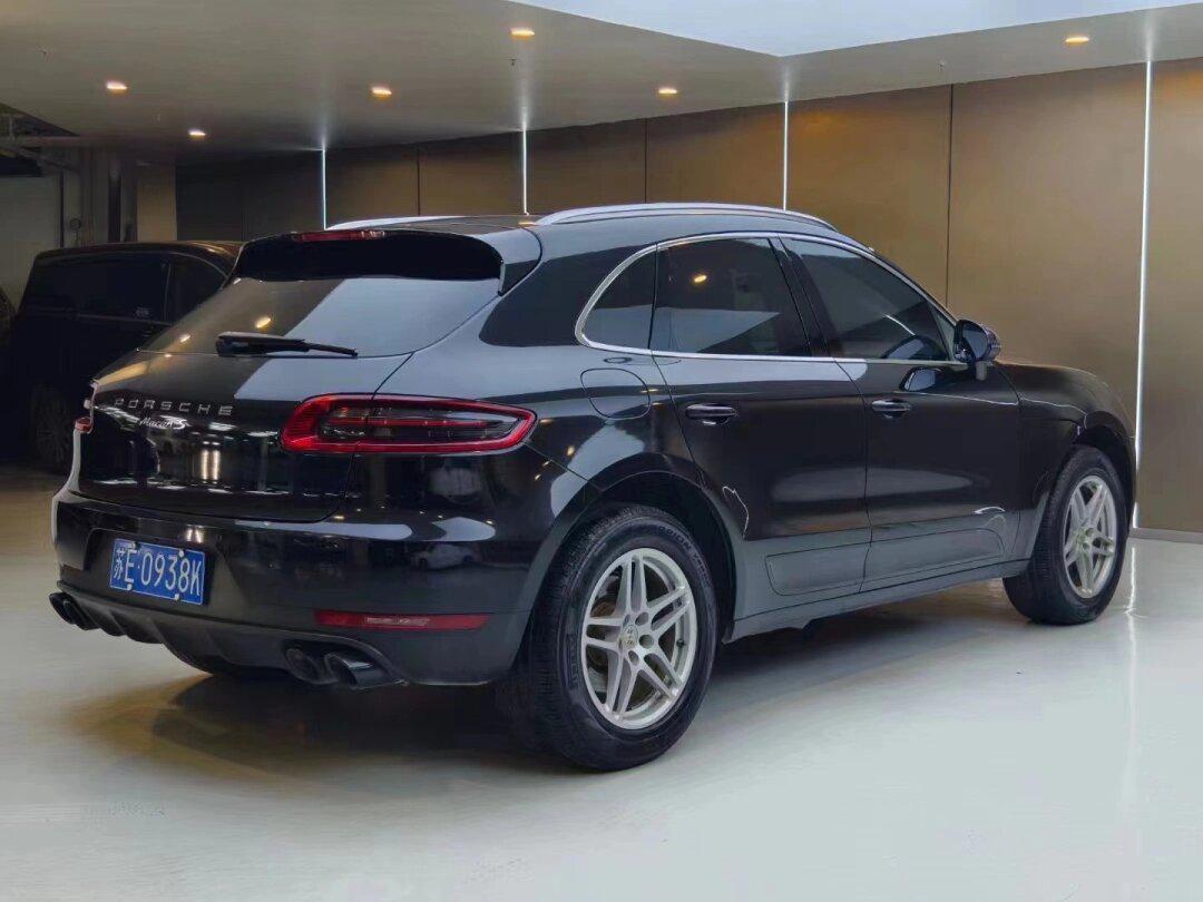 17款保时捷macan 全款:18.58万 首付6万