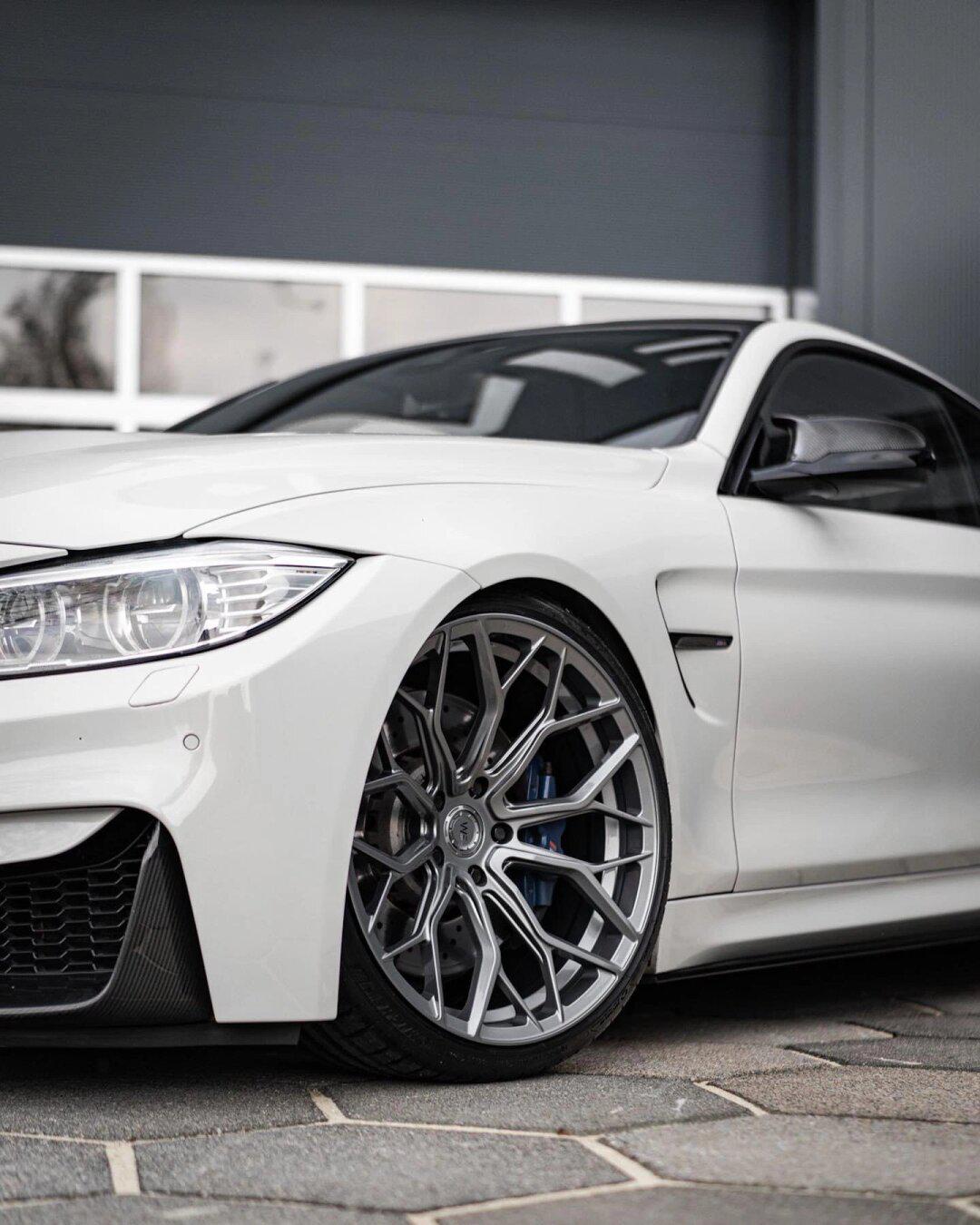 宝马f82 m4安装he1 gs极限凹轻量化轮毂_宝马m4社区_易车社区