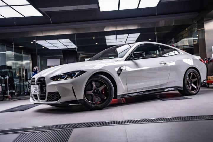 当前位置:>易车>社区>丰田supra社区>自动挡四驱m4二手准新,79.