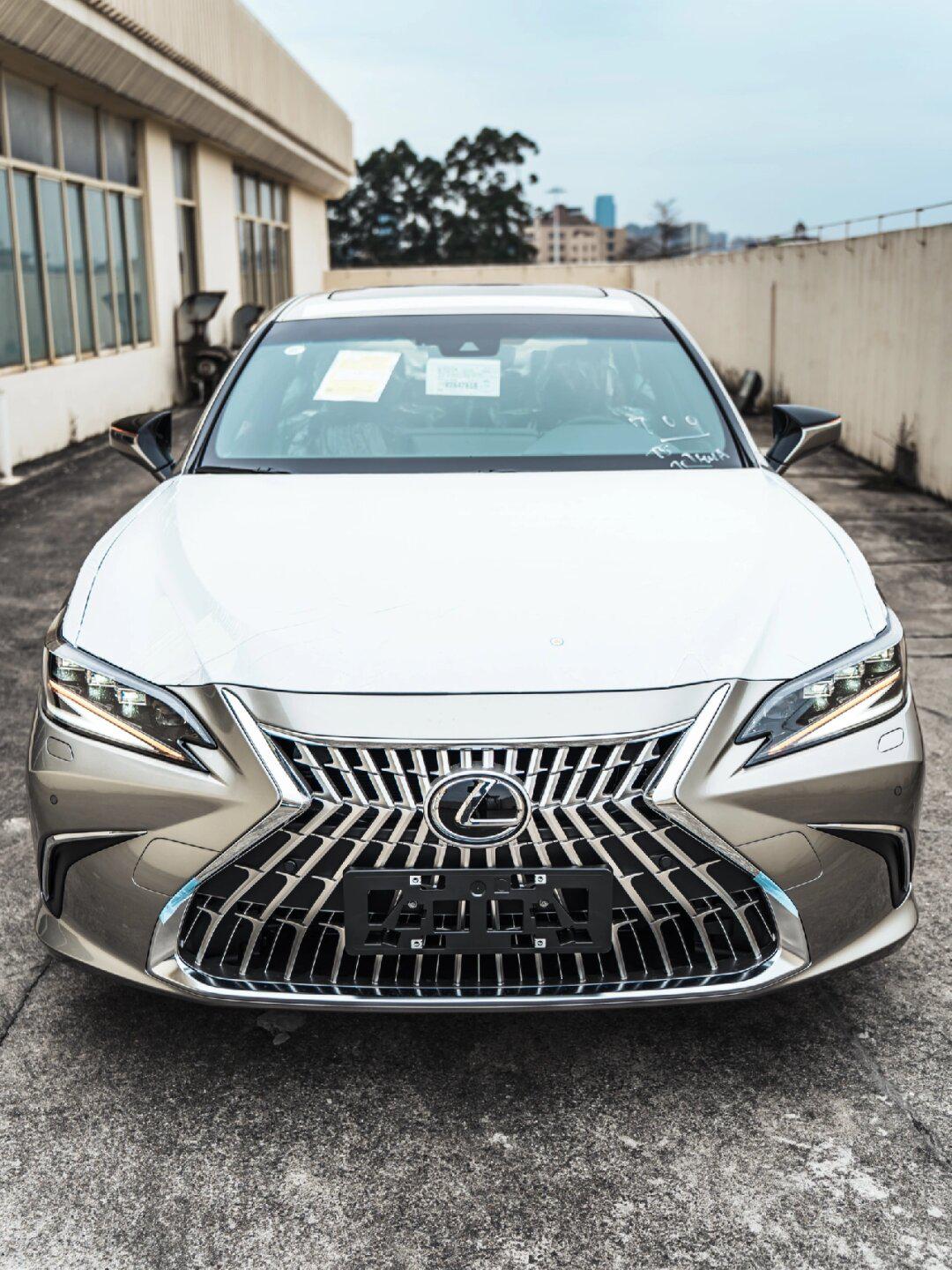 es200也有三眼大灯,马可音响!_雷克萨斯es社区_易车社区