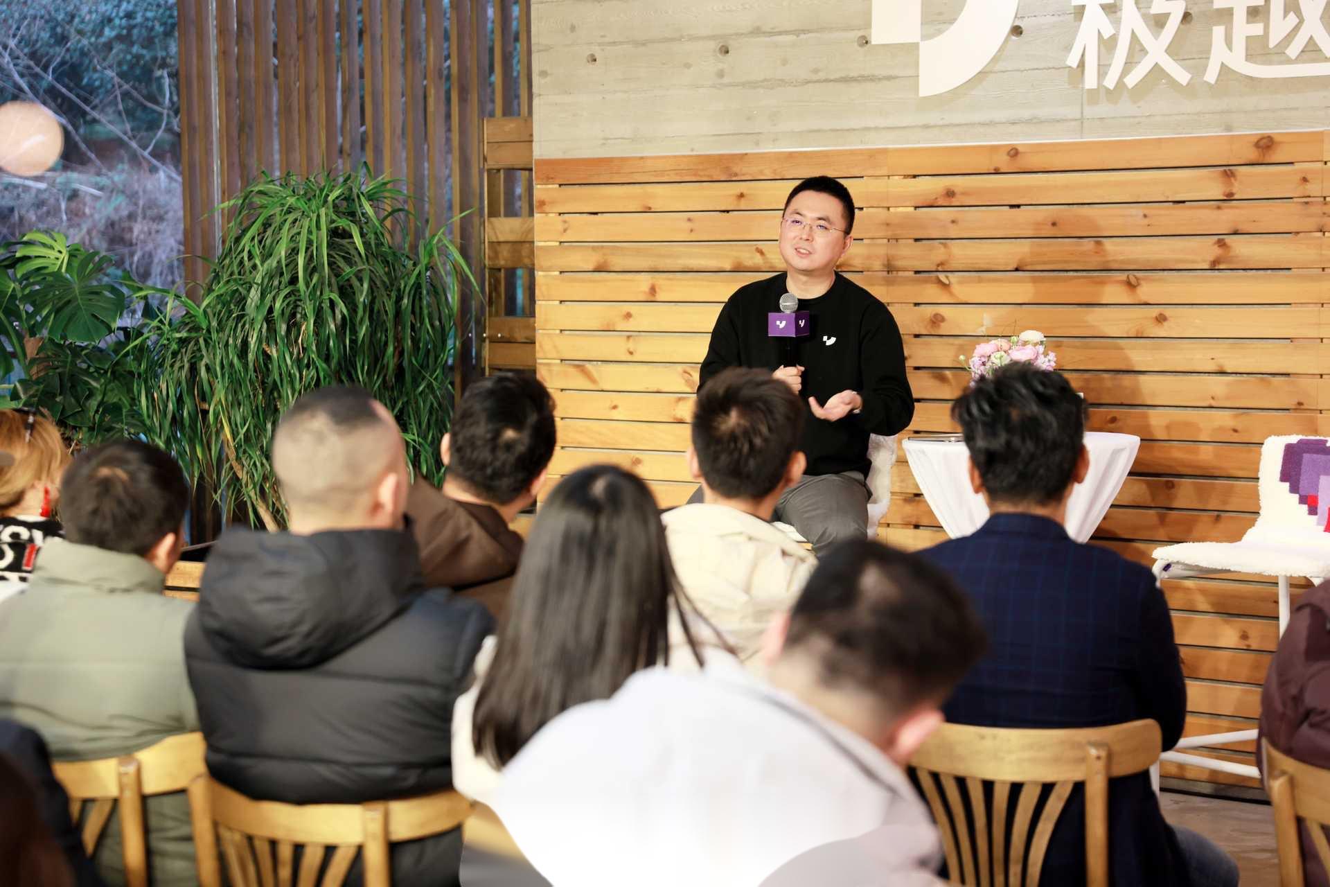 听说极越01要来成都,作为一名潜在用户(重点是qian),早就留意到了.