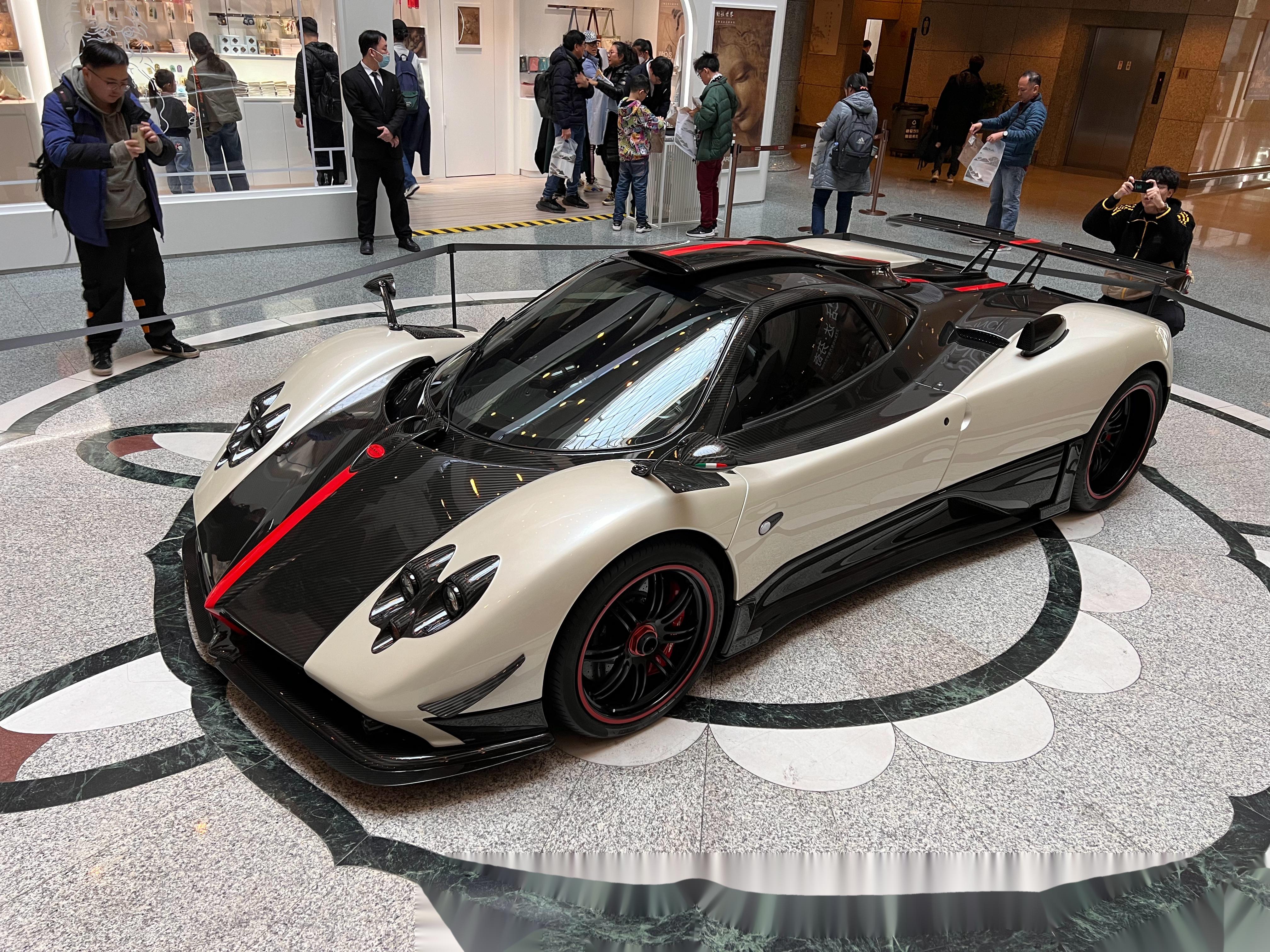 pagani zonda cinque 1 of 5 看到最后有惊喜_有钱人的社区_易车社区