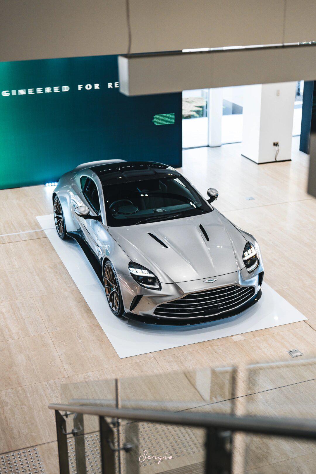 全新阿斯顿马丁vantage一睹真容,先览为快_阿斯顿·马丁db12社区_易车