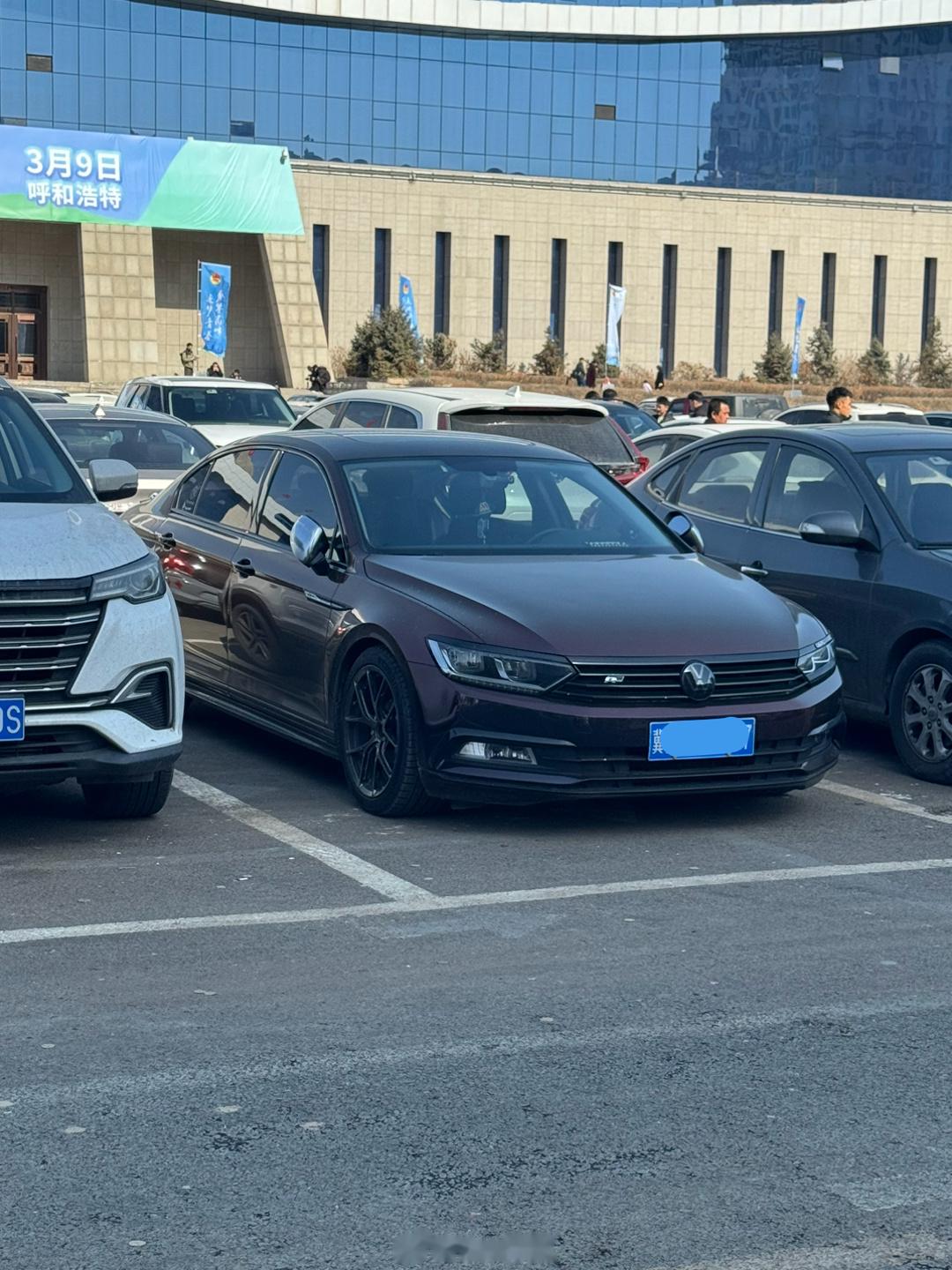 大众蔚揽gte,改色有一些好看,一套cc上的枪灰色r-line轮毂也很吸睛!