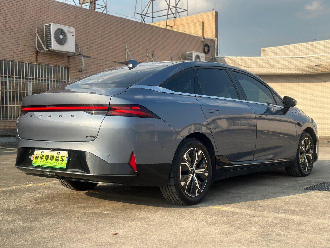 小鹏汽车 小鹏p5 2021款 p5 550e 2022年上牌 9.