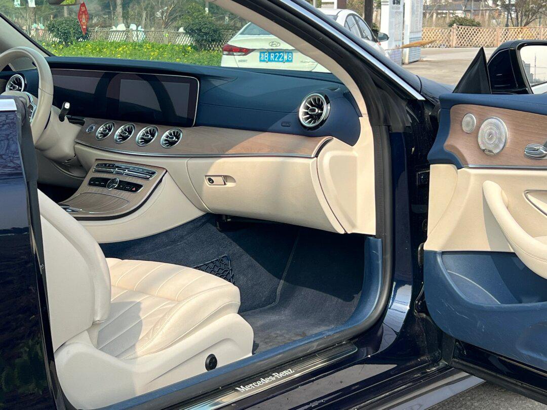 20年e260轿跑coupe,游艇蓝象牙白!29.8w90_奔驰e级社区_易车社区