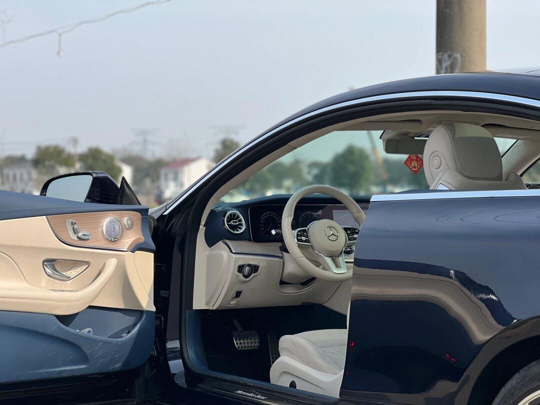 20年e260轿跑coupe,游艇蓝象牙白!29.8w90_奔驰e级社区_易车社区