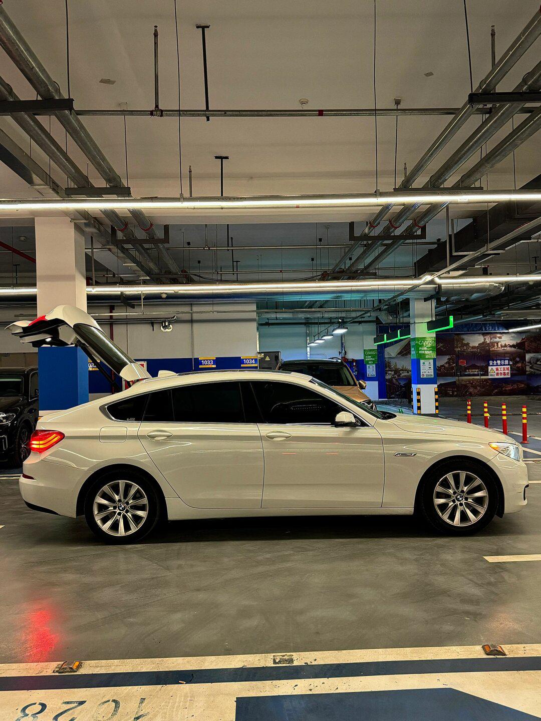 9990过户新款宝马528 gt遛背轿跑全款:10.