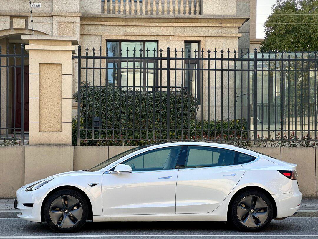 2020年 20款 特斯拉 model3 后驱标续 选配白色油漆 安全行驶6万公