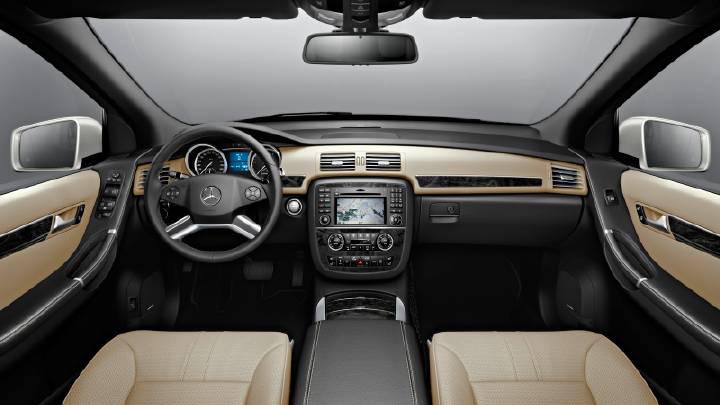 当年的年销量大概在12000到14000辆,_奔驰r级社区_易车社区